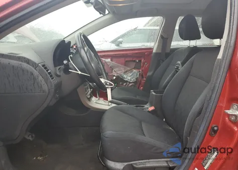 2010 Toyota Corolla Base z USA, uszkodzony, nr VIN 2T1BU4EE2AC333400